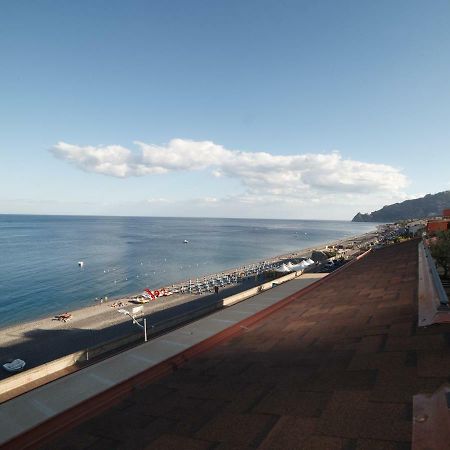 شقة Marina Di Savoca سانتا تيريزا دي ريفا المظهر الخارجي الصورة