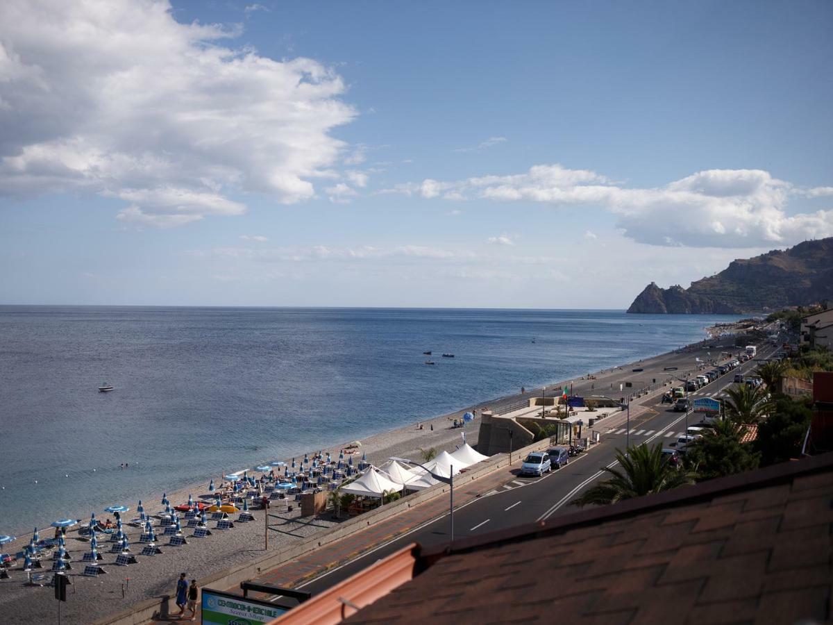 شقة Marina Di Savoca سانتا تيريزا دي ريفا المظهر الخارجي الصورة
